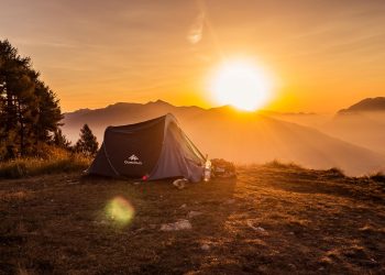 “Back to Basics: Embracing Nature’s Beauty Through Camping”